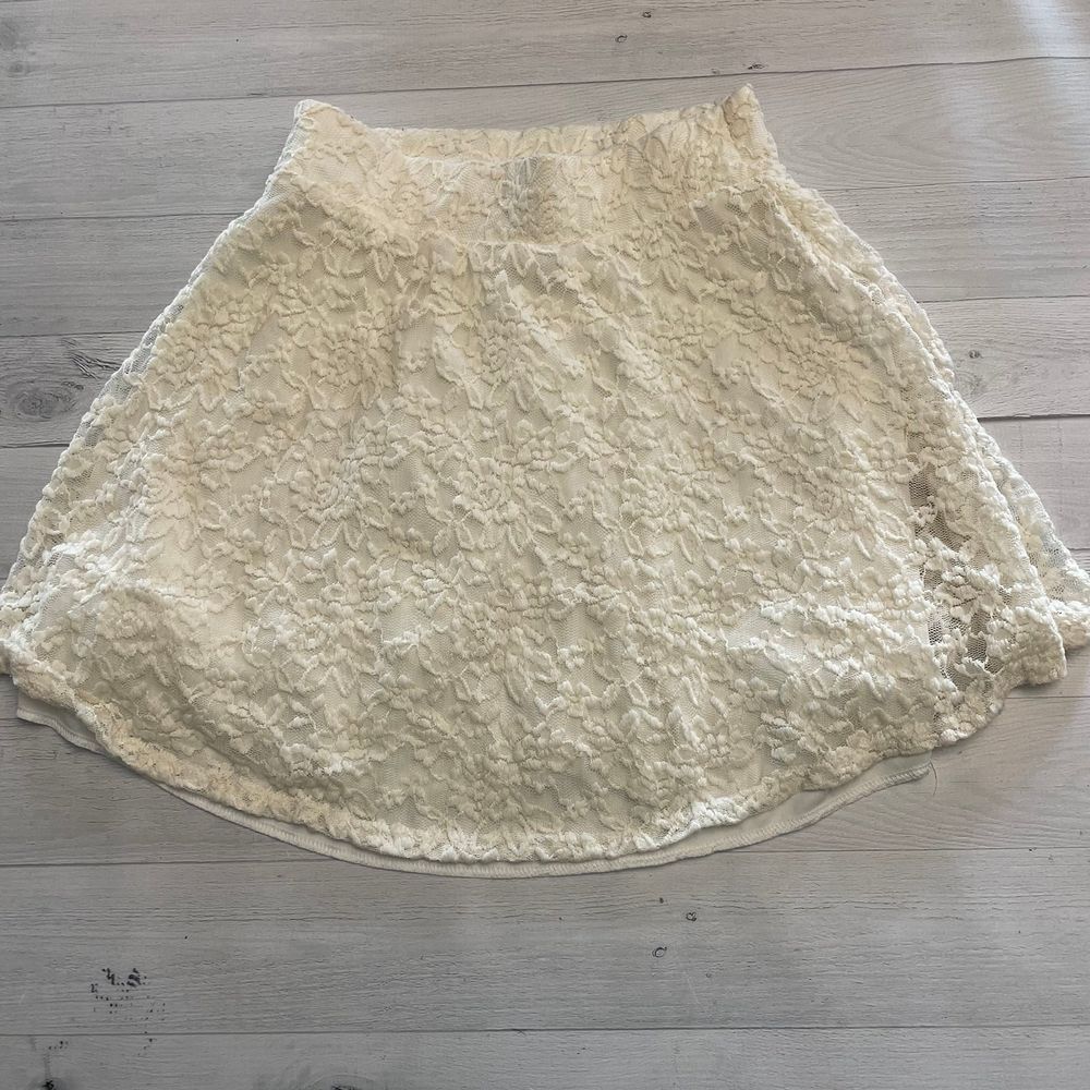 Rue 21 lace skirt women's medium
